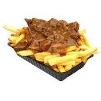 Friet met jagersaus 